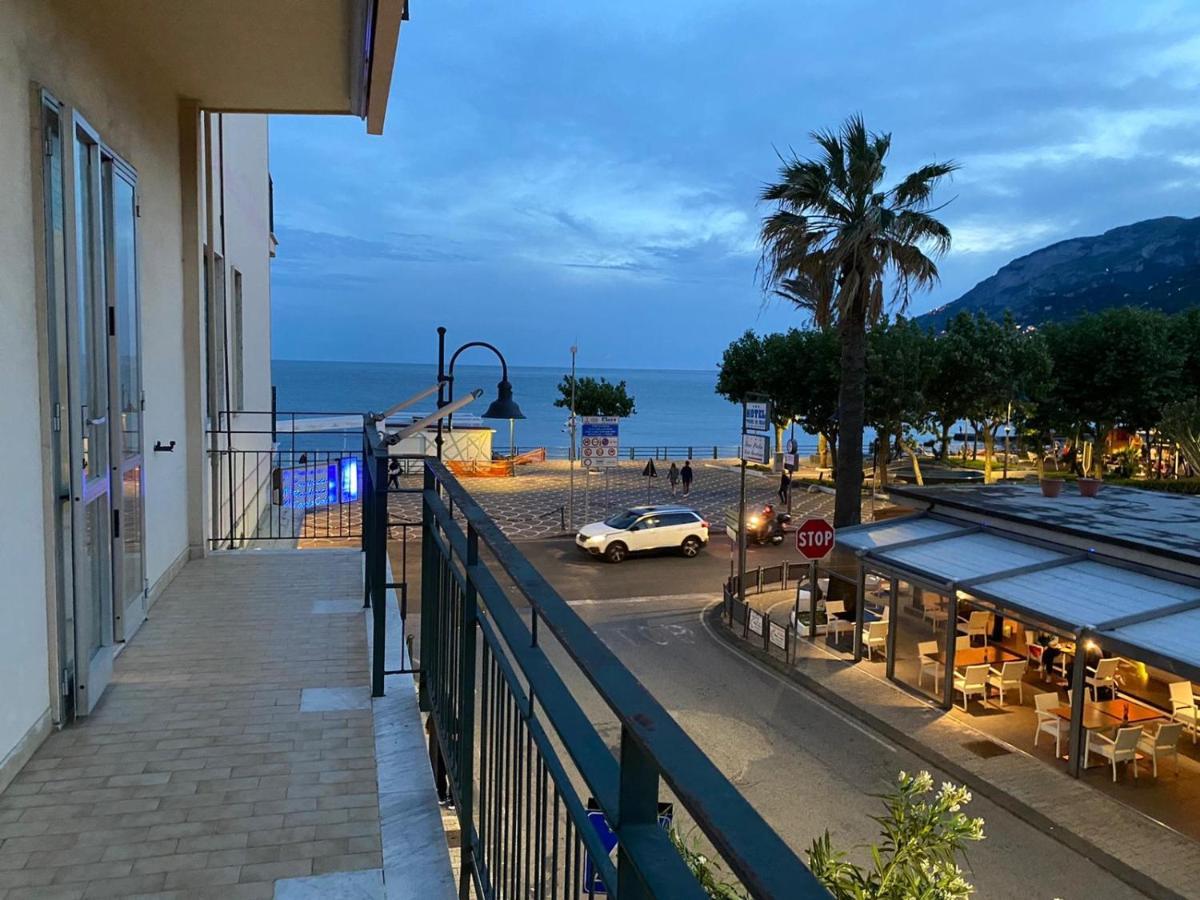 Apartmán La Casa Lungo Il Mare Maiori Exteriér fotografie