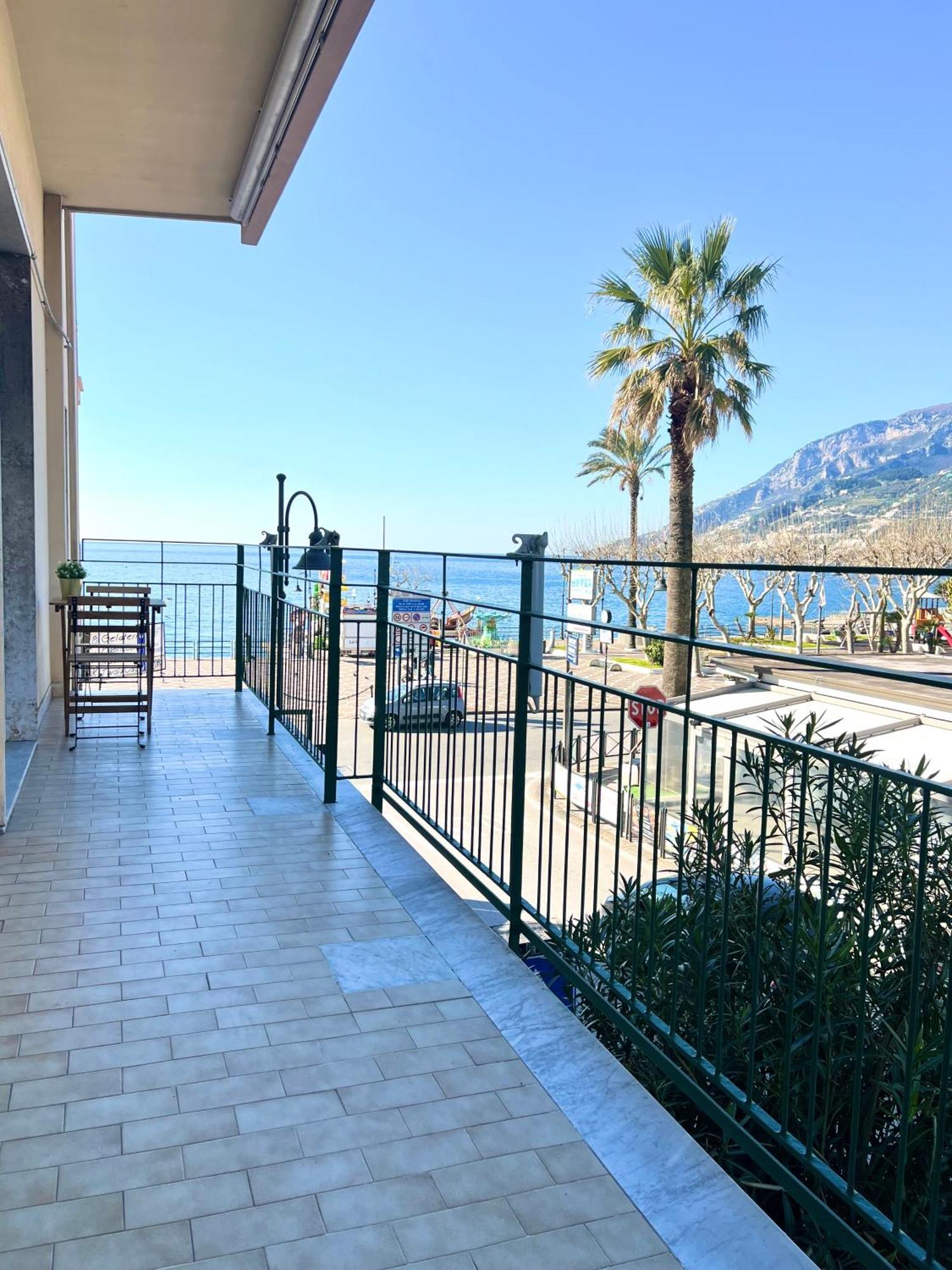 Apartmán La Casa Lungo Il Mare Maiori Exteriér fotografie